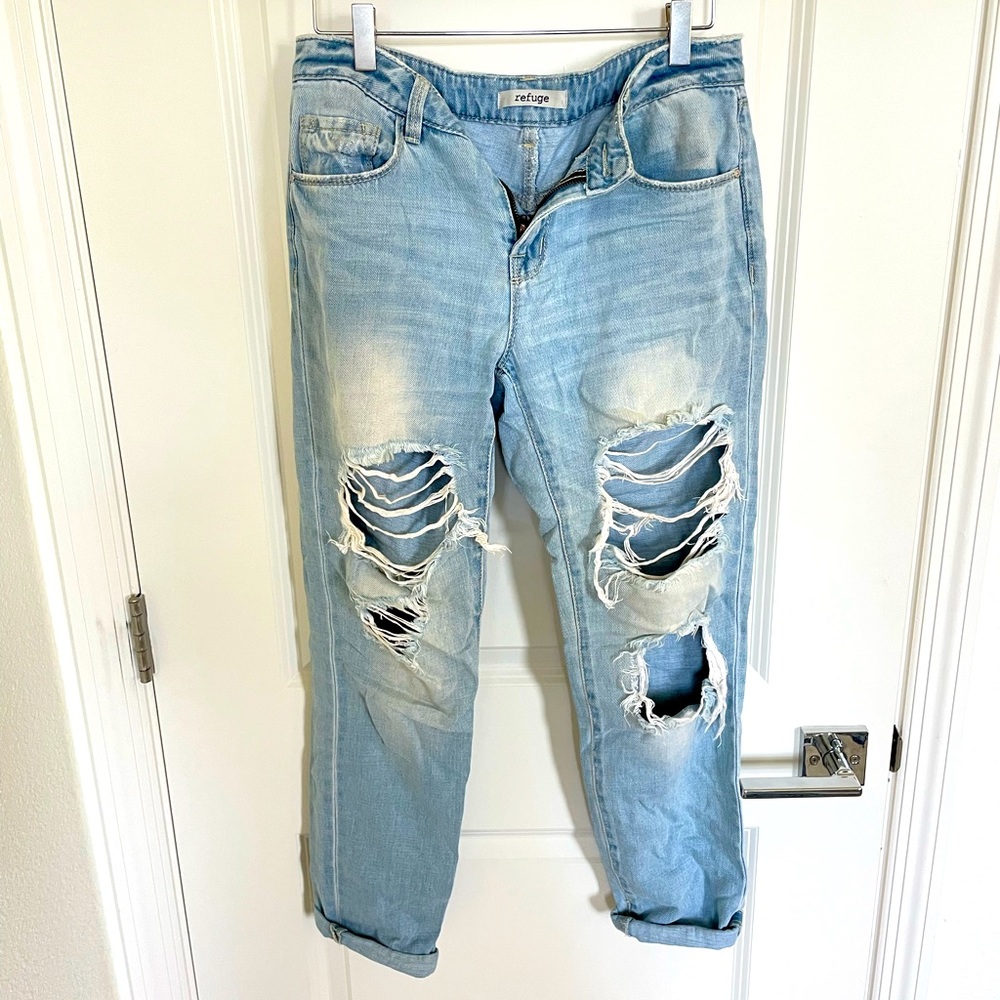 Ripped Boyfriend Jeans
